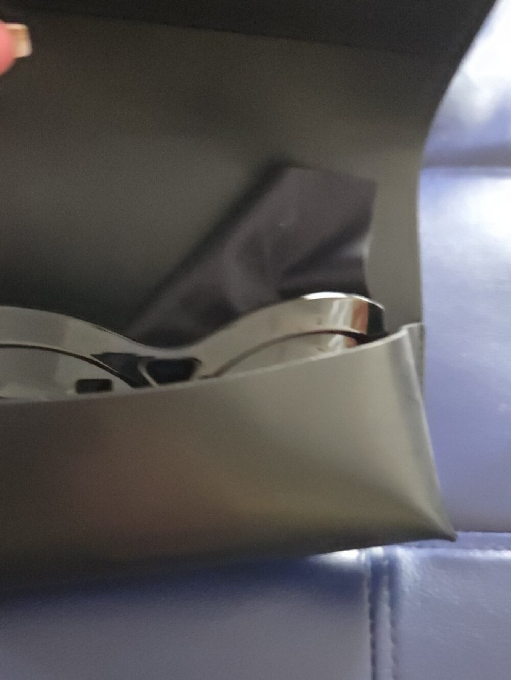 Saint Laurent Tortoiseshell Sunglasses with Gold Logo - Picture 4 of 4